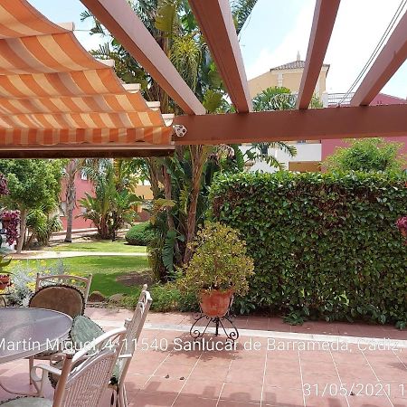 Bajo Con Terraza Piscina Y Jardin Lägenhet Sanlúcar de Barrameda Exteriör bild