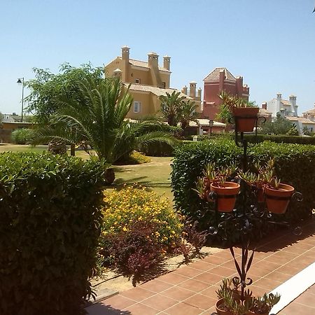 Bajo Con Terraza Piscina Y Jardin Lägenhet Sanlúcar de Barrameda Exteriör bild