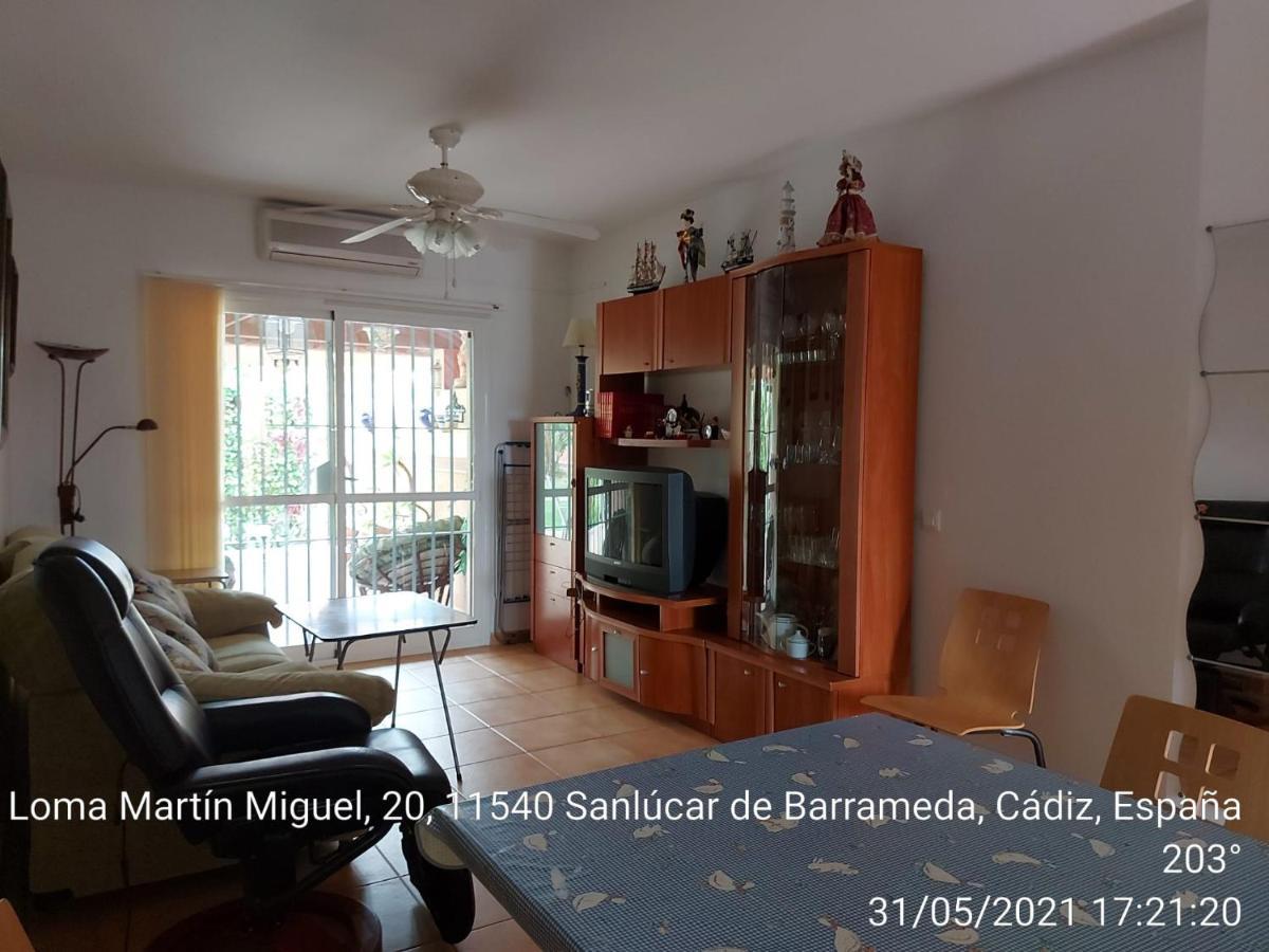 Bajo Con Terraza Piscina Y Jardin Lägenhet Sanlúcar de Barrameda Exteriör bild